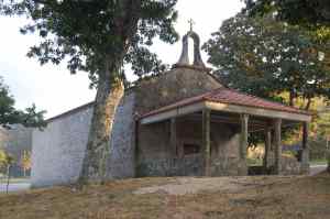 Capilla de San Xusto y San Pastor, San Xurxo de Sacos (Cerdedo-Cotobade). Foto: Adrián Estévez.