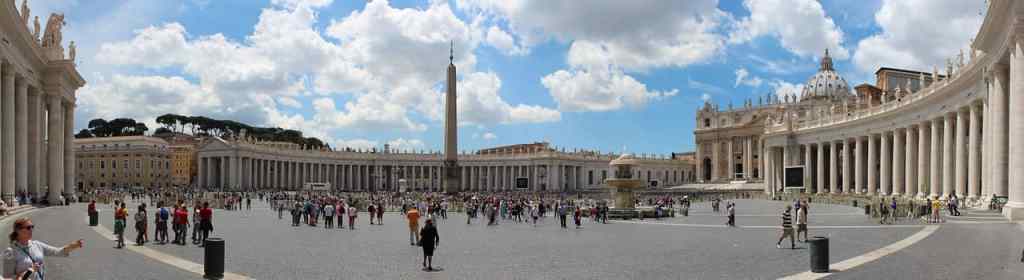 Plaza de San Pedro, Ciudad del Vaticano, Roma.