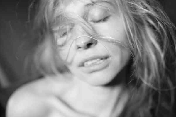 El orgasmo femenino en el recuerdo.